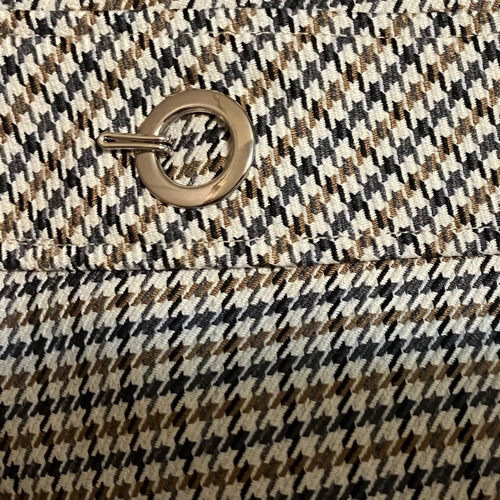 HM Houndstooth Tan Skirt with Hook Details - NWOT, size 4